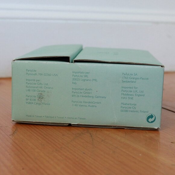 Pair of PartyLite "Quilted Crystal" Glass Candleholders - Picture 2 of 12